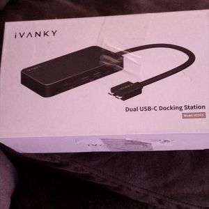Dual USB-C Docking Station